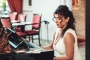 Gabriela Gini Pianist / Vocalist